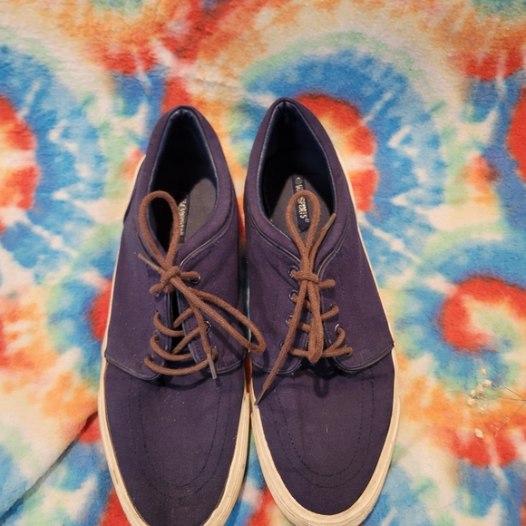 Men's Purple Canvas Shoes - Picture 1 of 3